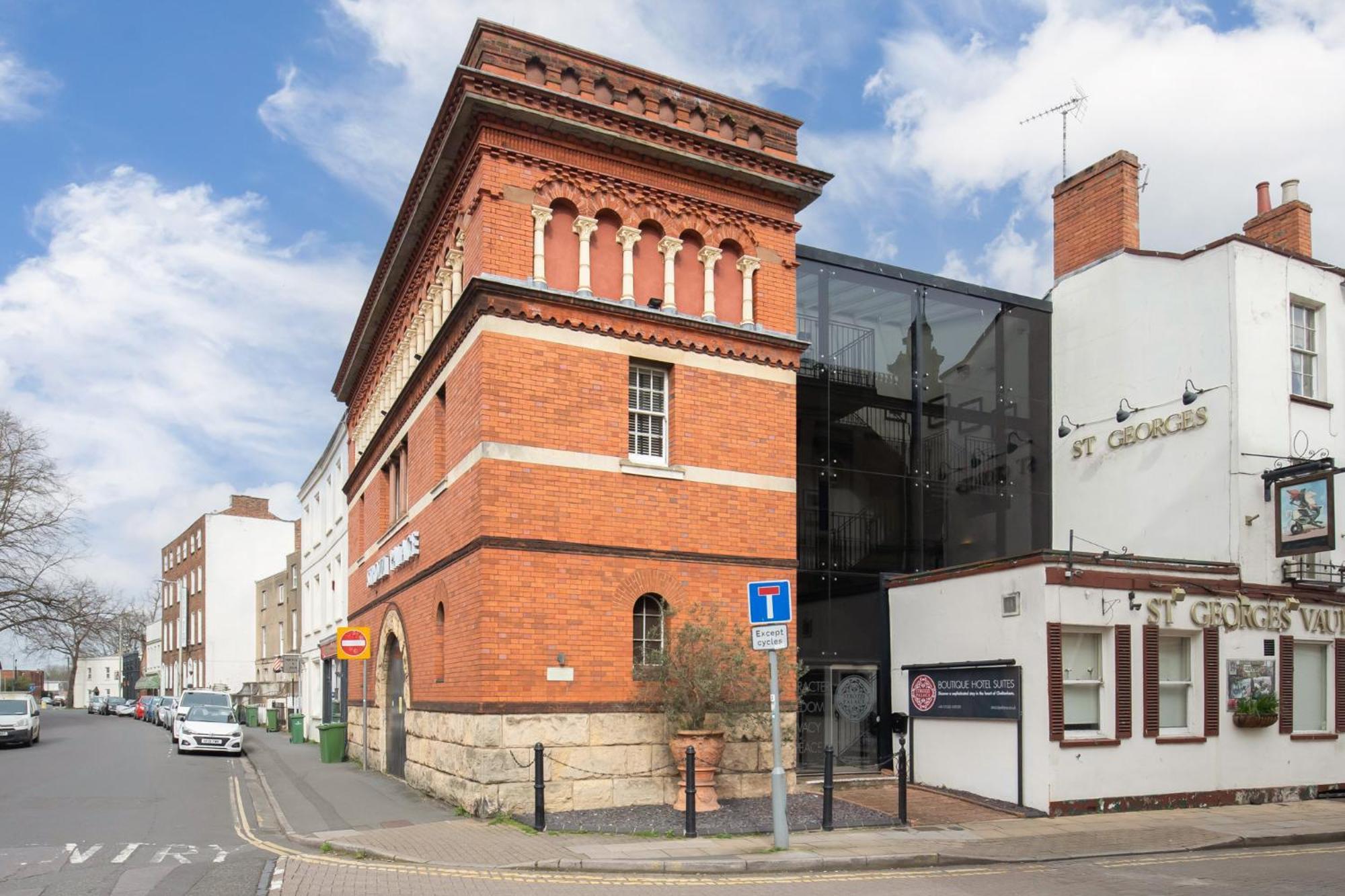 Strozzi Palace Suites By Mansley Cheltenham Exterior foto